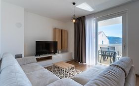 Sea View Luxury Apartment